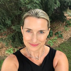 Meet your Posher, Joy